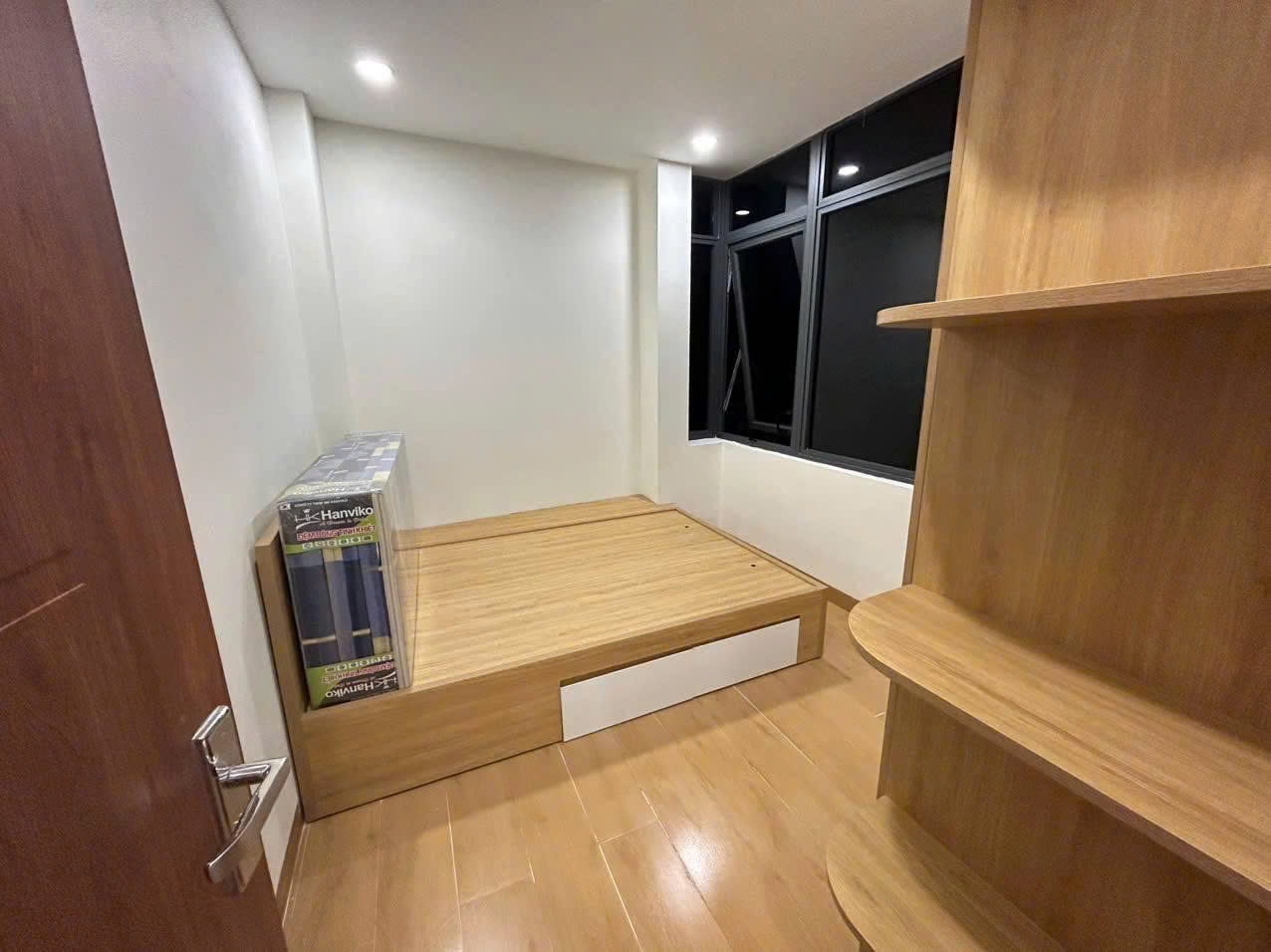 Cho thuê căn hộ CCMN mới kinh kong ngõ sân quần Đống Đa, 60m2, 2 ngủ, Full đồ - Ảnh 4